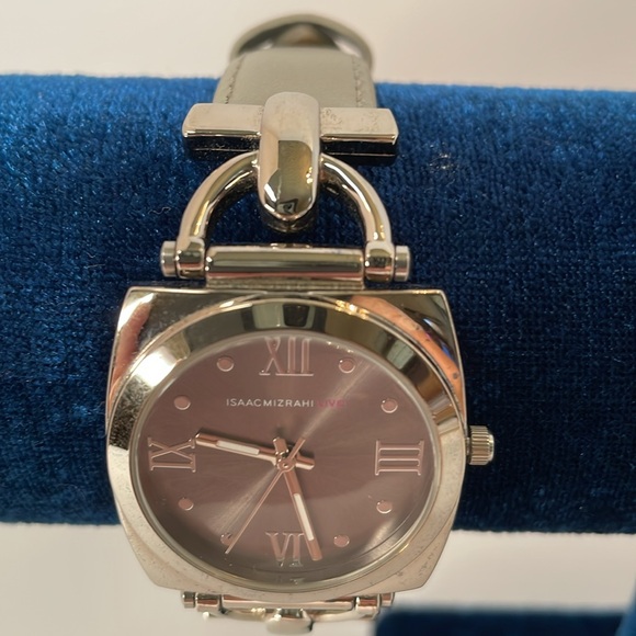 Isaac Mizrahi Watch Stainless Steel Case Horse Bit Style Grey Strap Watch - Picture 2 of 11
